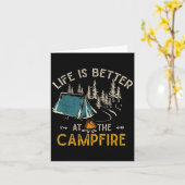 Life Is Better At The Campfire Funny Camper Camp C Kaart (Gele Bloem)