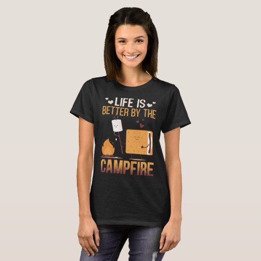 Life Is Better By The Campfire Roasting Marshmallo T-shirt (Voorkant volledig)