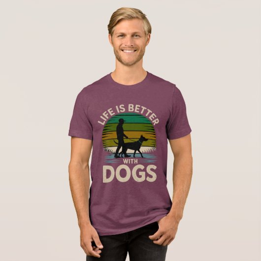 Life Is Better With Dogs Retro Sunset T-Shirt  (Voorkant volledig)