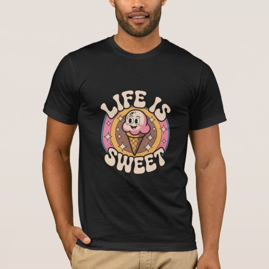 Life Is Sweet – Cute Retro Ice Cream Character Des T-shirt (Voorkant)