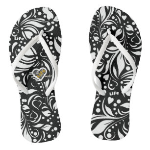 Life Quote Black Paisley Teenslippers van Adiela A