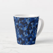 light blue, dark blue, dusty blue camo abstract latte mok (Rechterhoek)