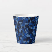 light blue, dark blue, dusty blue camo abstract latte mok (Voorkant)