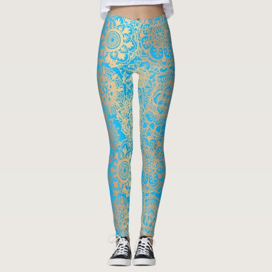 Light Blue en Gold Boho Mandala Pattern Yoga Leggings (Voorkant)