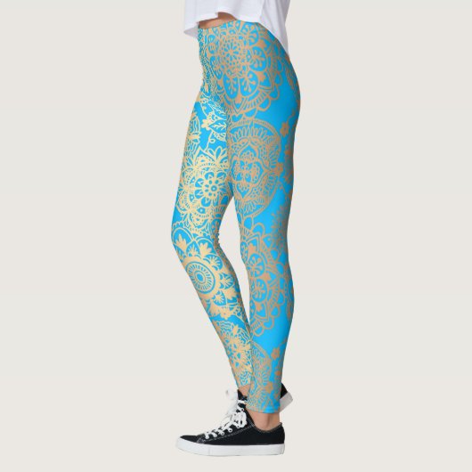 Light Blue en Gold Boho Mandala Pattern Yoga Leggings (Links)