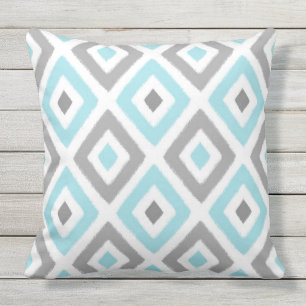Light Blue en Grey Ikat Diamond Pattern Buitenkussen