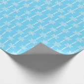 Light Blue en White Winter Snowflakes Pattern Cadeaupapier (Hoek)