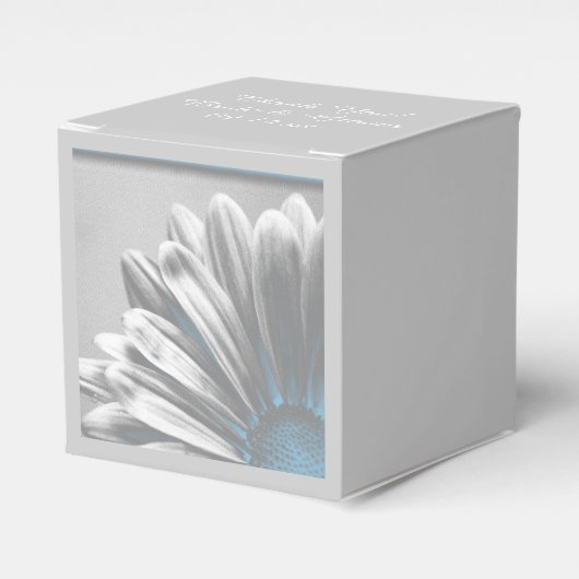 Light Blue Floral Highlight Wedding Bedankdoosjes (Voorkant Zijde)