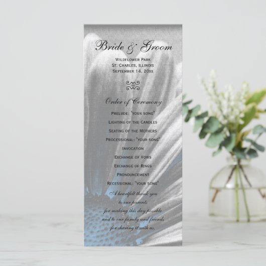 Light Blue Floral Highlight Wedding Programme Programmakaart (Staand voorkant)