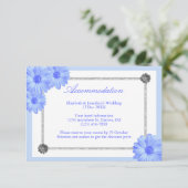 Light Blue Floral Wedding Accommodatie Card Informatiekaartje (Staand voorkant)