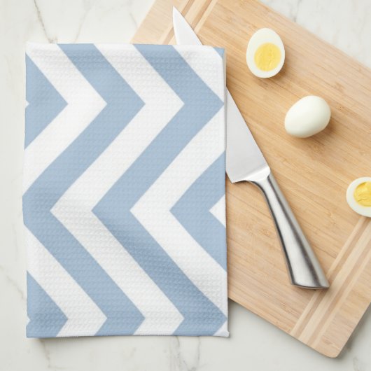 Light Blue Grunge Textured Chevron Theedoek (Quarter Fold)