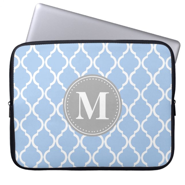 Light Blue Moroccan Lattice Grey Monogram Laptop Sleeve (Voorkant)