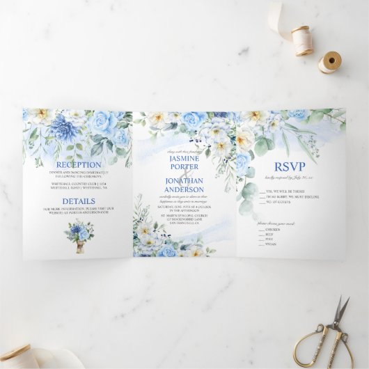 LIght Blue, Navy, Winter White Waterverf Floral Drieluik Uitnodiging (Binnen)