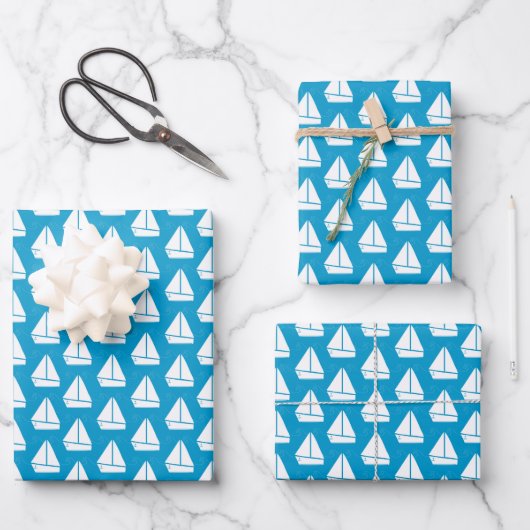 Light Blue Sailboat Patroon Inpakpapier Vel (Voorkant)