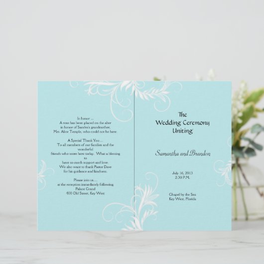 Light Blue Scrollwork Folded Wedding Program (Staand voorkant)
