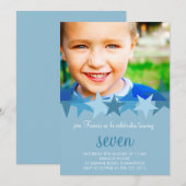 Light Blue Stars Kinder Photo Birthday Invitation Kaart (Voorkant / Achterkant)