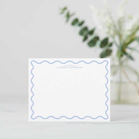 Light Blue Wavy Border Personalized Note Card Kaart (Staand voorkant)