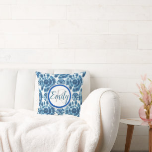 Light Blue & White Shibori Tie Dye Monogram Name Kussen