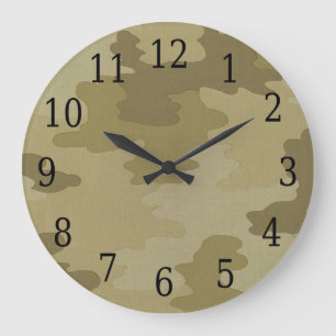 Light Camouflage Round Clock Grote Klok