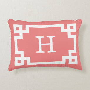 Light Coral Greek Key Lijst #2 Initiaal Monogram Accent Kussen
