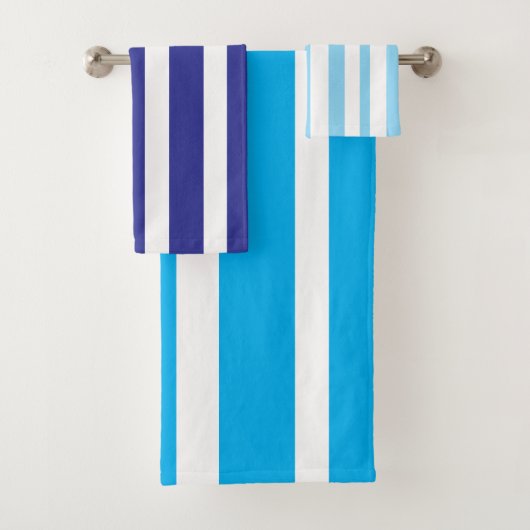 Light Deep Blue White Stripes Bad Handdoek (Insitu)