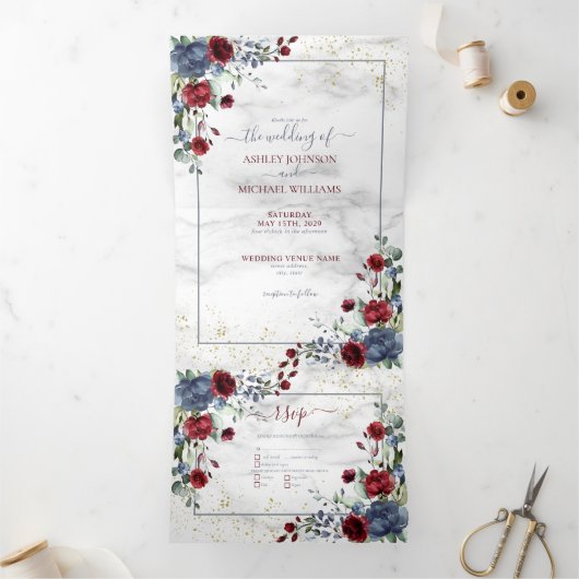 Light Dusty Blue Burgundy Floral Wedding Drieluik Uitnodiging (Binnen)
