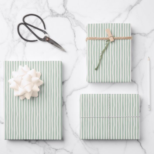 Light Green & Ivory Wonky Stripes Inpakpapier Vel (Voorkant)