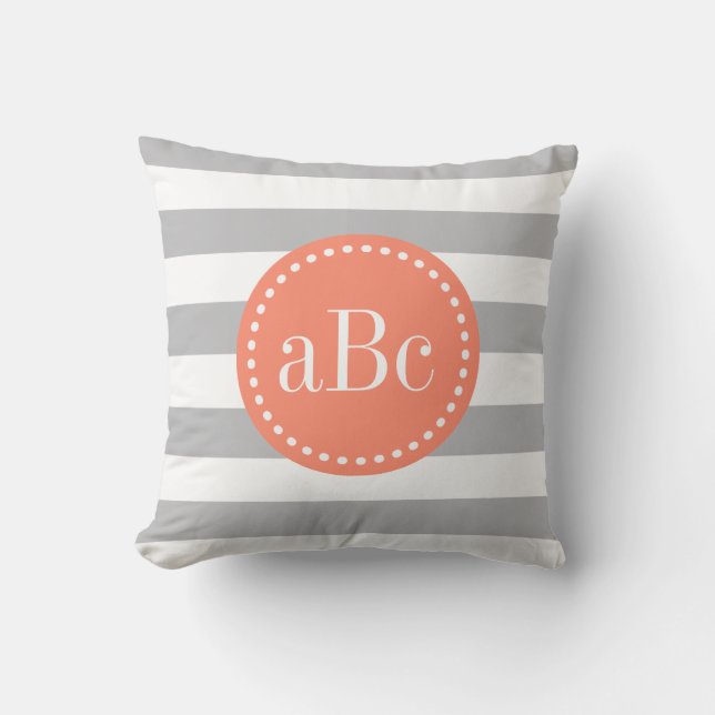Light Grey and Coral Monogram Sierkussen (Voorkant)