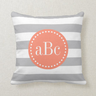 Light Grey and Coral Monogram Sierkussen