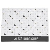 Light Grey Graduation Caps and Diploma Pattern Groot Cadeauzakje (Voorkant)
