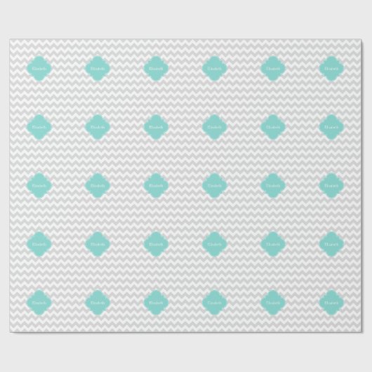 Light Grey White Chevron Aqua Quatrefoil Monogram Cadeaupapier (Vlak)