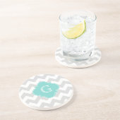 Light Grey White Chevron Aqua Quatrefoil Monogram Zandsteen Onderzetter (Zijkant)