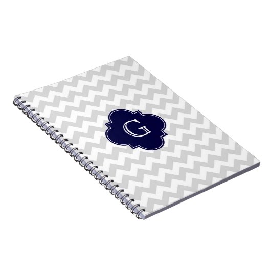 Light Grey White Chevron Navy Quatrefoil Monogram Notitieboek (Rechterzijde)