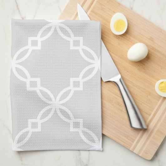 Light Grey White Large Fancy Quatrefoil Patroon Theedoek (Quarter Fold)