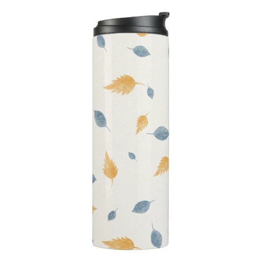 Light Pastel Blue and Brown Autumn Leaves Pattern Thermosbeker (Gedraaid links)