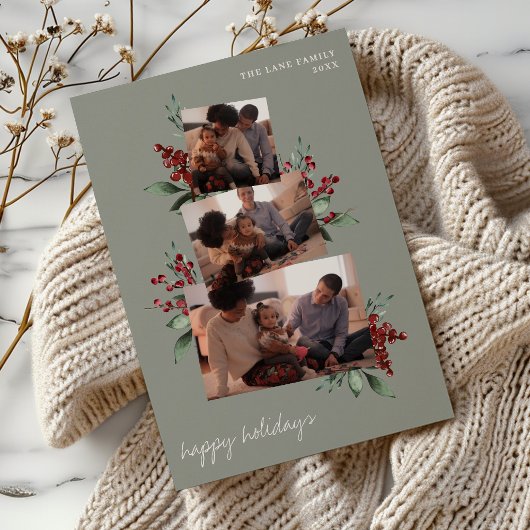 Light Sage Photo Collage met bessen en groen Feestdagenkaart