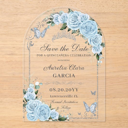 Light Sky Blue Rose Floral Sweet 16 15 Quinceañera Acryl Uitnodigingen (Voorkant)