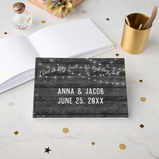 Light String On Dark Gray Wood Wedding  Gastenboek (Voorkant open)