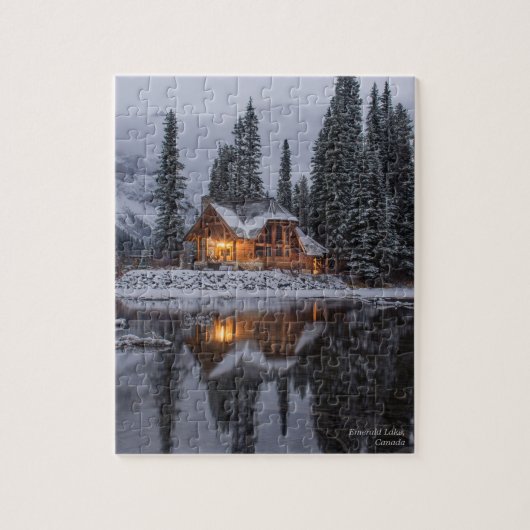 Light Wooden House Pine Trees Snow Lake Legpuzzel (Verticaal)
