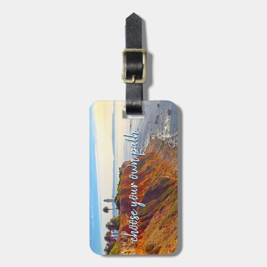Lighthouse Ocean Cliffs Foto Kies uw eigen pad Bagagelabel (Voorkant verticaal)