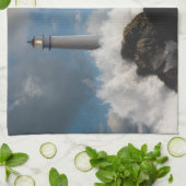 Lighthouses | Lighthouse With Crashing Waves Theedoek (Gevouwen)