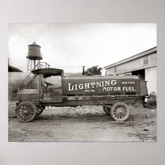 Lightning Motor Fuel Truck, 1920.  foto Poster (Voorkant)