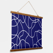 Lijnkunst: wit op donkerblauw hangend wandkleed (Gebogen)
