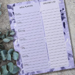 Lijst van lavender Floral Meal Planner & Grocery Notitieblok<br><div class="desc">Notitieblok Blauwe en lavender Floral Meal Planner en Grocery List om je week te organiseren. Dit notitieblok heeft een wekelijkse planner op elke pagina, met lijnsecties voor elke dag van de week en een grote regeldoos voor uw boodschappenlijst. Het ontwerp heeft een waterverf florale achtergrond in tinten blauw en lavender....</div>