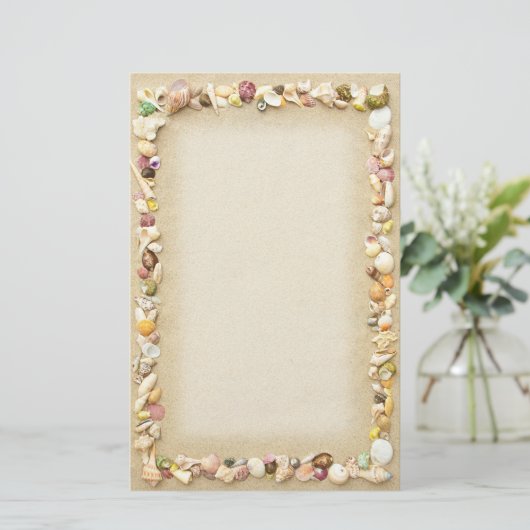 Lijst van zeeschelpen en strand zand briefpapier (Staand voorkant)