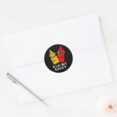 Lil Bit Saucy Funny Sauce Pun Dark BG Ronde Sticker (Envelop)