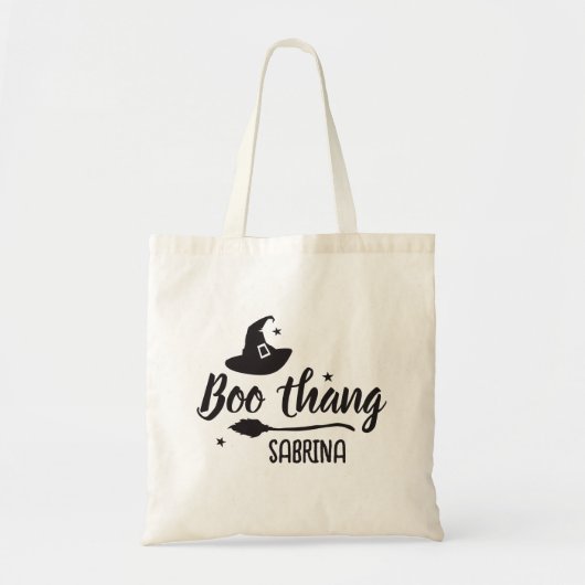 Lil Boo Thang, Wicked Witch Pet, Broom, Halloween Tote Bag (Voorkant)