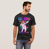 Lil Bro van de Birthday prinses Dabbing Unicorn L. T-shirt (Voorkant volledig)