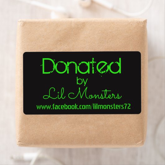 Lil Monsters label sticker neon groen zwart (Insitu)