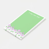 Lila bloemen en groene post-it notities post-it® notes (Schuin)